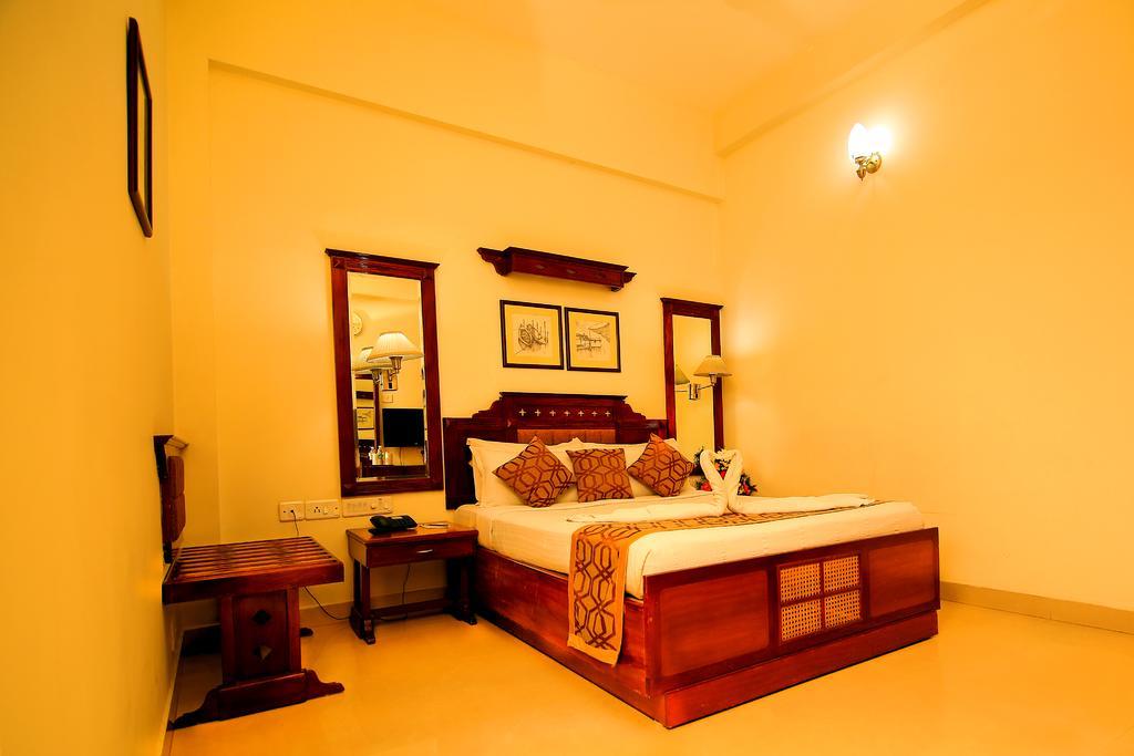 Hotel Fort Queen Kochi Extérieur photo